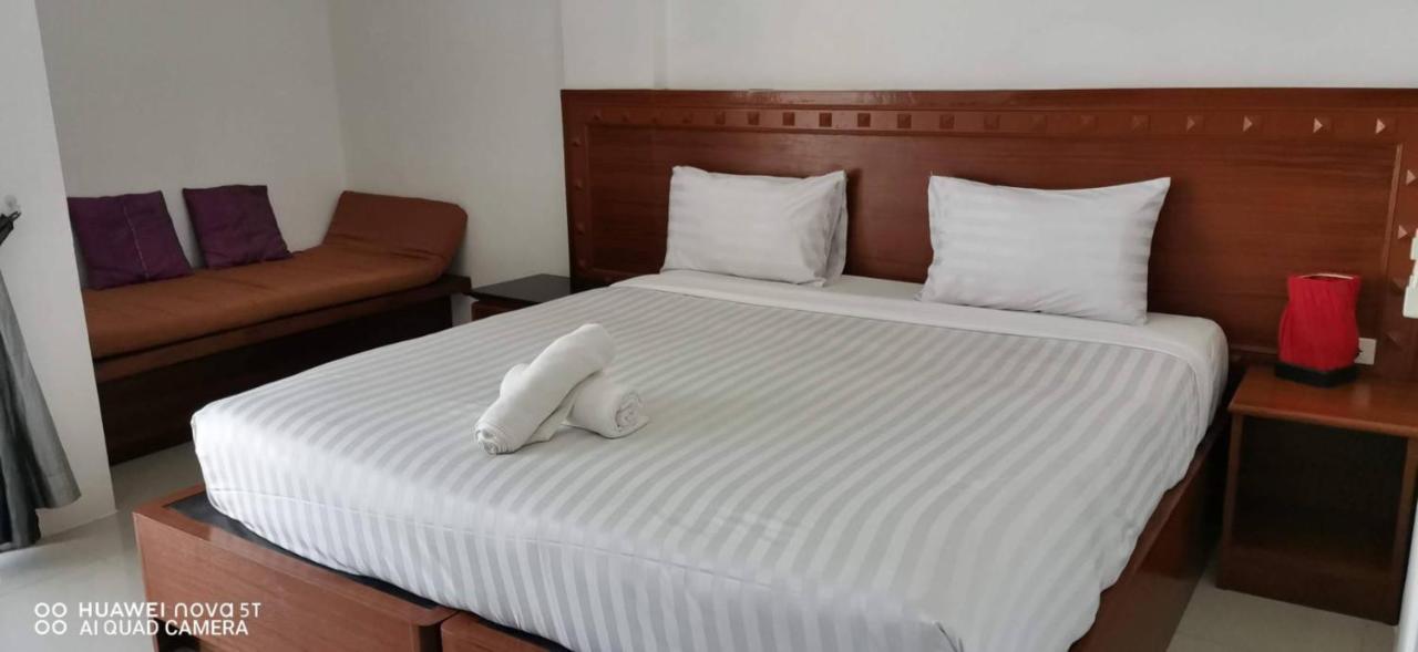 קאמאלה ביץ' Sure Guesthouse מראה חיצוני תמונה